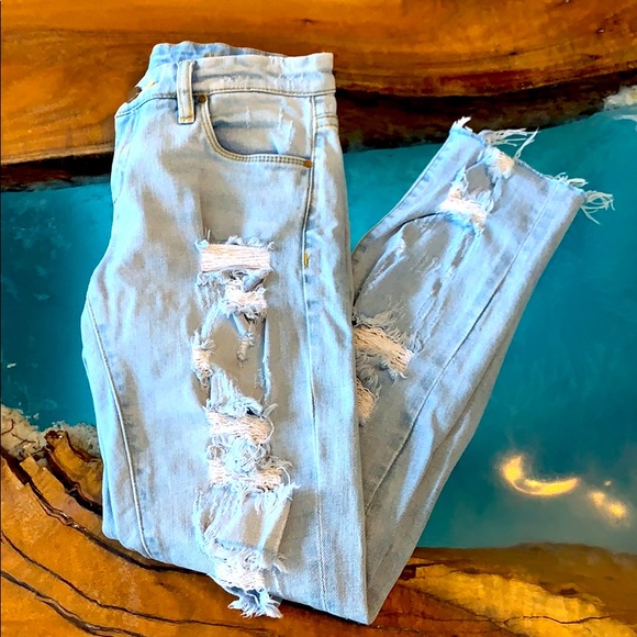 Blank NYC Denim - BlankNYC Distressed Jeans 🔥🔥🔥😍